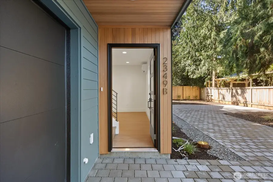2349 NE 127th Street, Seattle, WA 98125 - Image #3