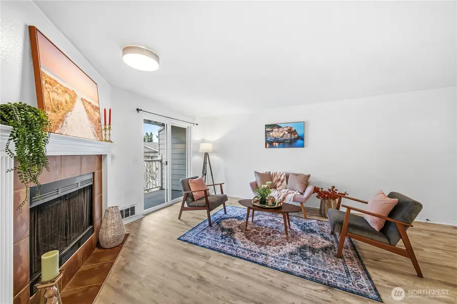 1144 N 198th Street #E304, Shoreline, WA 98133 - Image #3