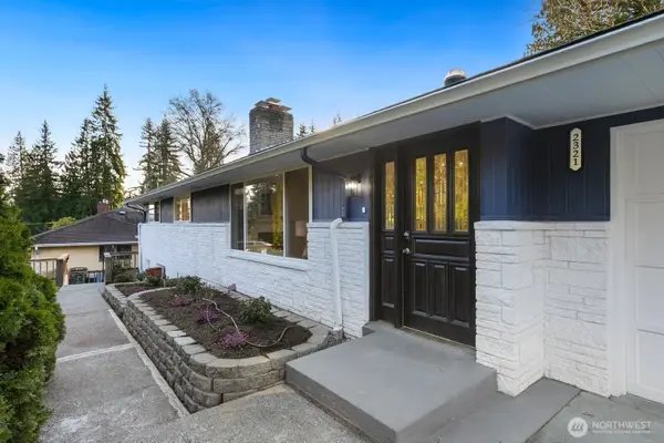 2321 100th Avenue Ne, Bellevue, WA 98004