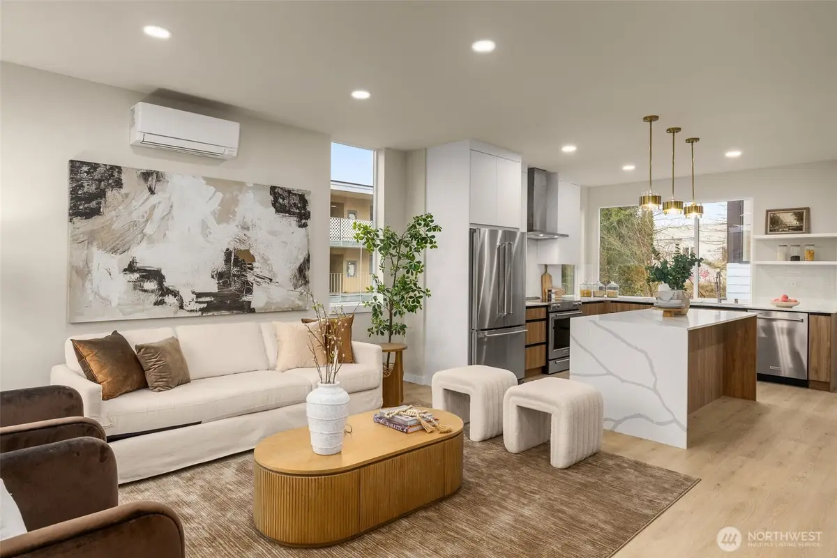 1014 NE 70th Street, Seattle, WA 98115 - Image #1