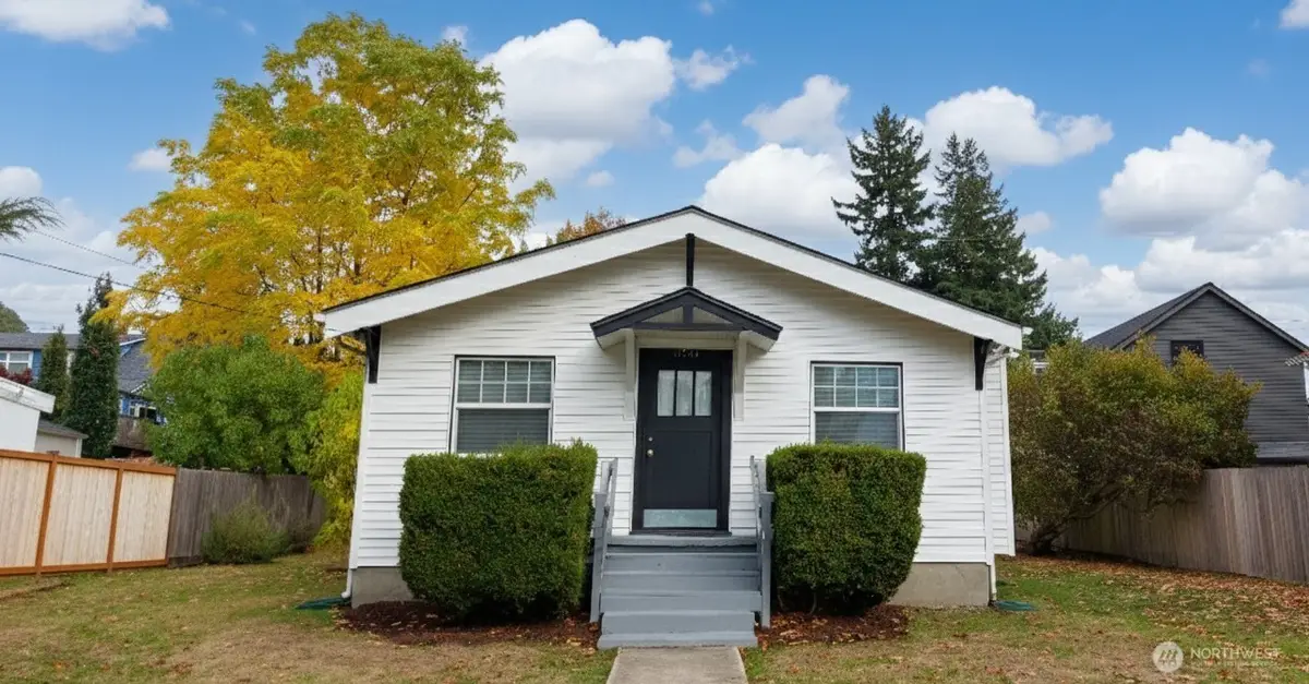 11044 1st Avenue Nw, Seattle, WA 98177 - #1