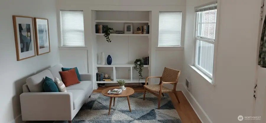 11044 1st Avenue Nw, Seattle, WA 98177 - #3