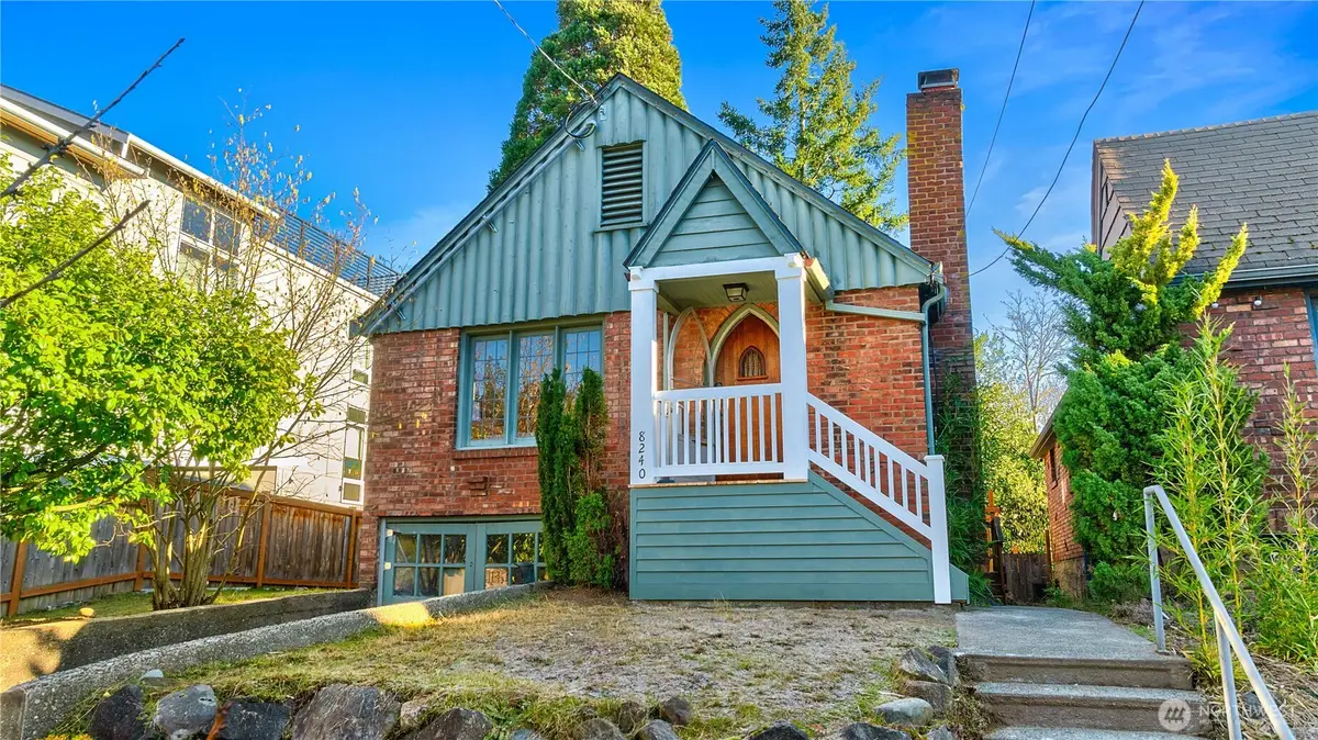 8240 17th Avenue Ne, Seattle, WA 98115 - Image #1