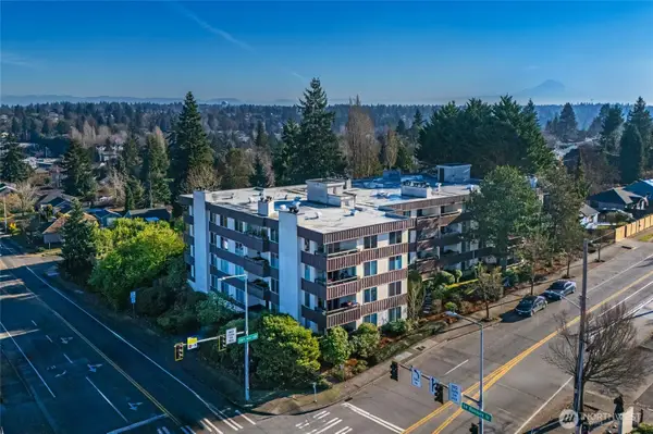 3421 SW Roxbury Street #401, Seattle, WA 98126