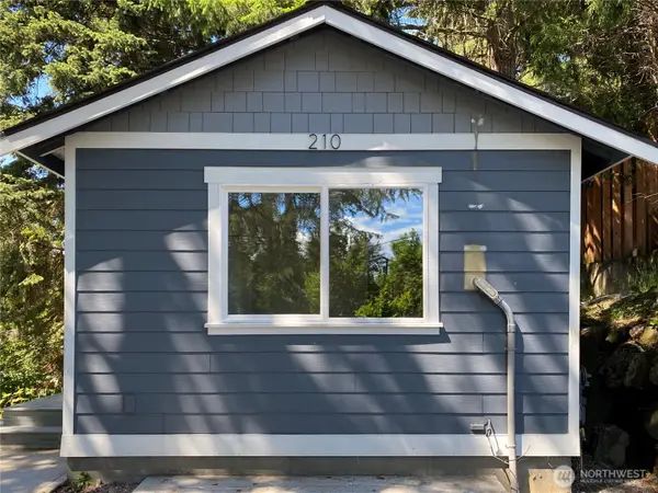 210 S 173rd Place, Burien, WA 98148