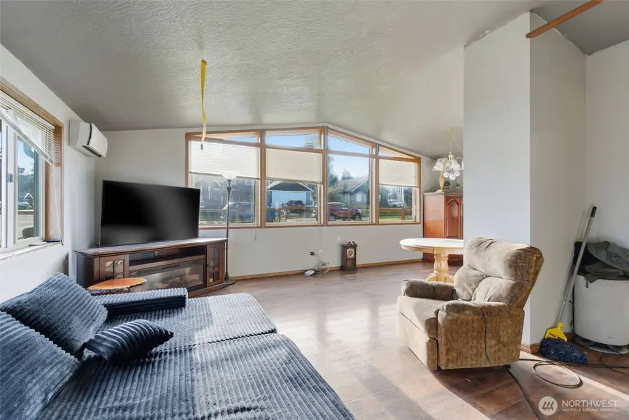 2208 S Lincoln Street, Port Angeles, WA 98362 - Image #3