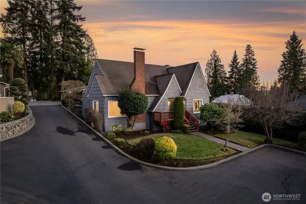 2 Country Club Drive, Longview, WA 98632