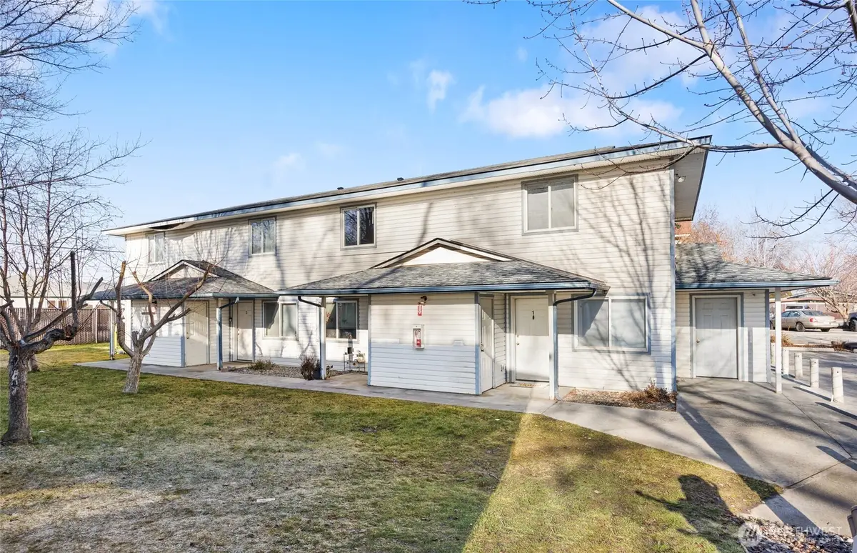 1824 W Crouse Street, Moses Lake, WA 98837 - #1