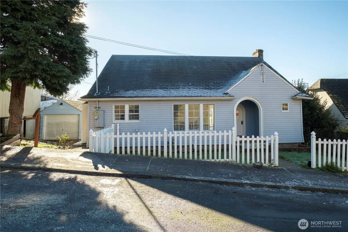 604 Academy Street, Kelso, WA 98626 - Image #1