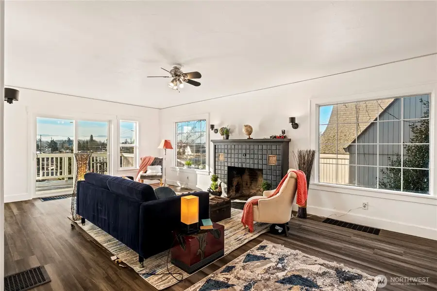 604 Academy Street, Kelso, WA 98626 - Image #2