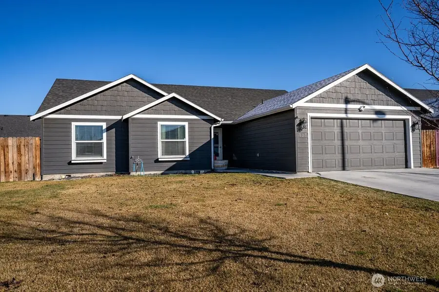 527 S Bayside Street, Moses Lake, WA 98837 - Image #2