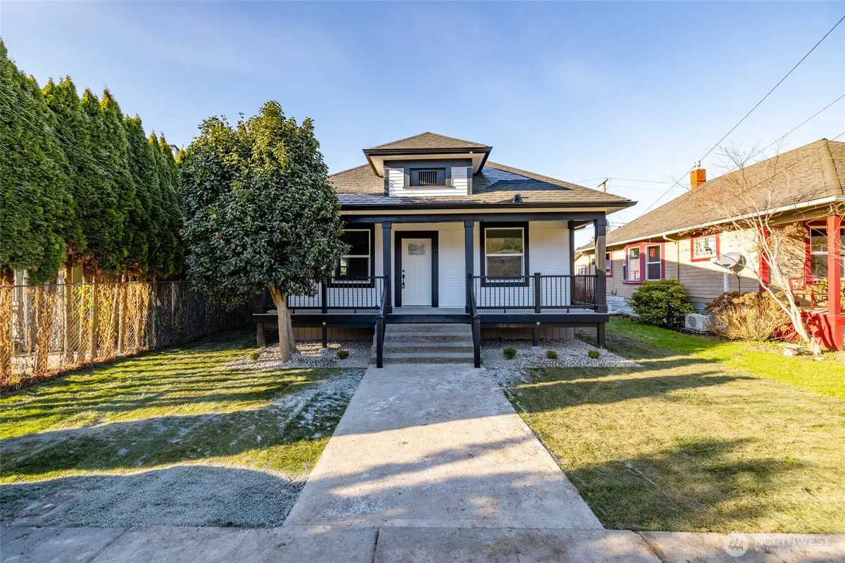 1131 S 6th Street, Mount Vernon, WA 98273 - Image #1