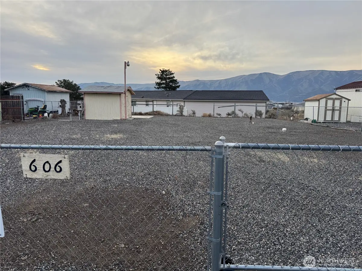 606 Edgewater Way Sw, Mattawa, WA 99349 - #1