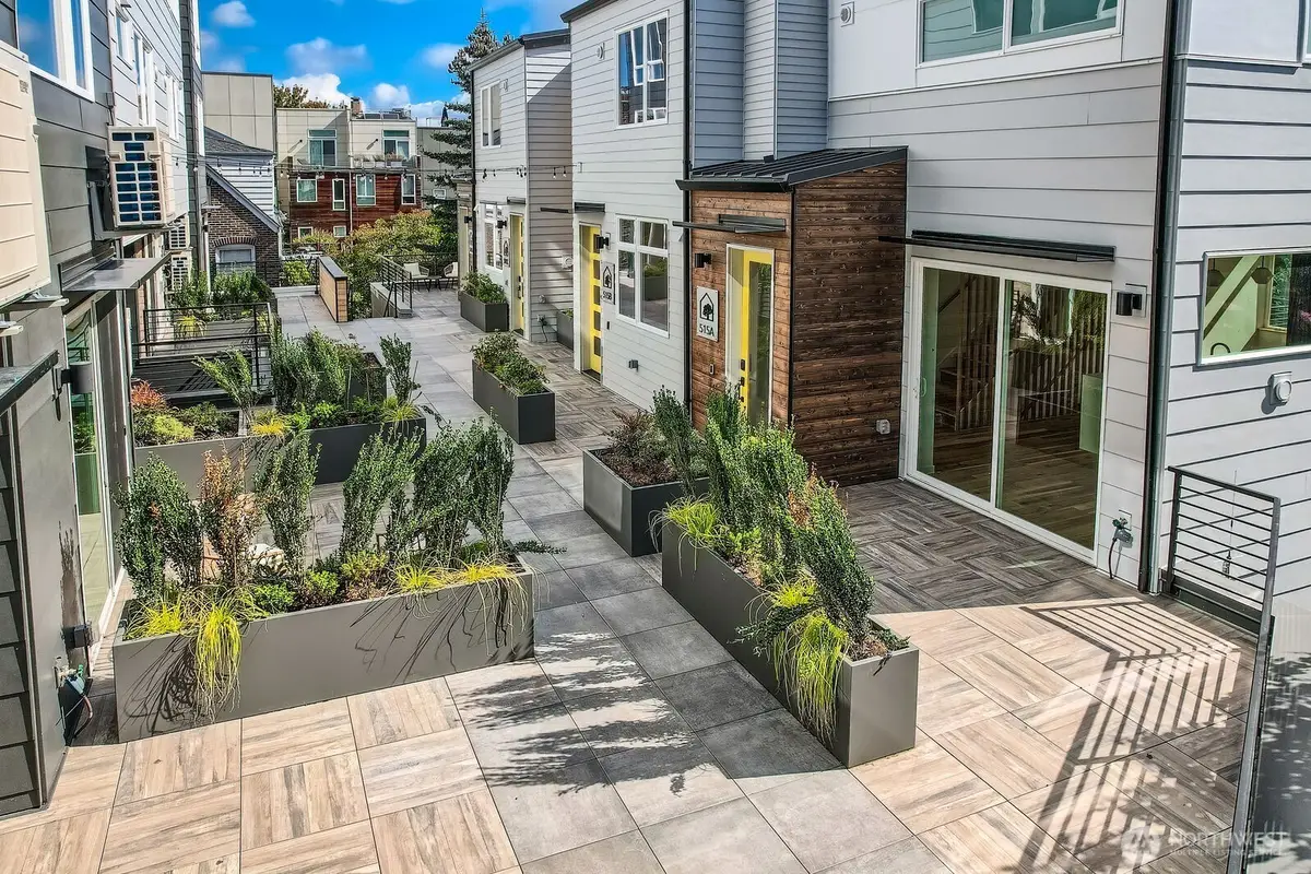 515 Howe Street #A, Seattle, WA 98109 - #1