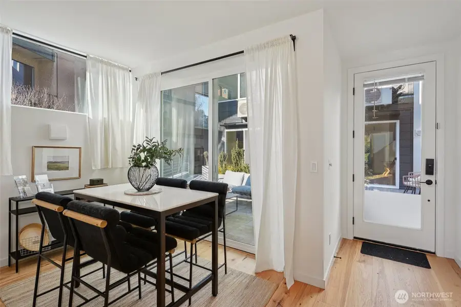 515 Howe Street #A, Seattle, WA 98109 - #3