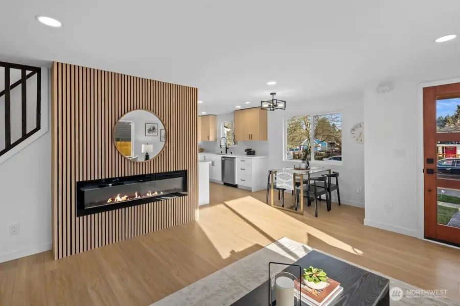 9021 12th Avenue Sw, Seattle, WA 98106 - #3