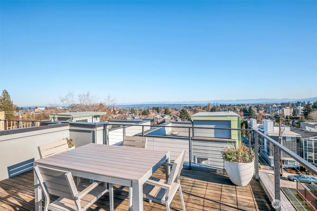 1525 19th Avenue #A, Seattle, WA 98122 - Image #1