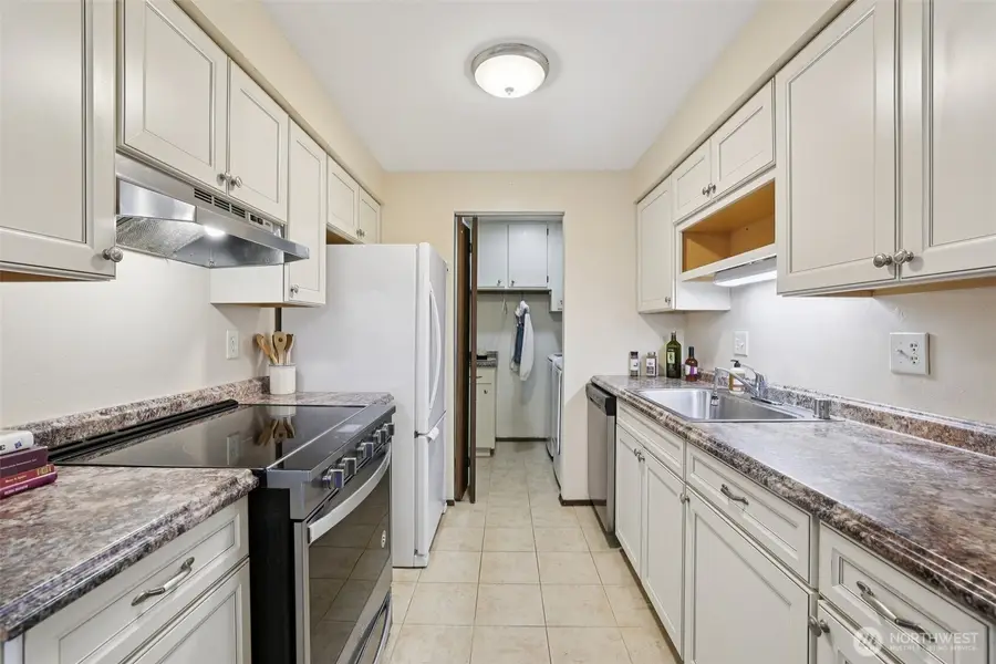 7310 N Skyview Place #B202, Tacoma, WA 98406 - Image #3