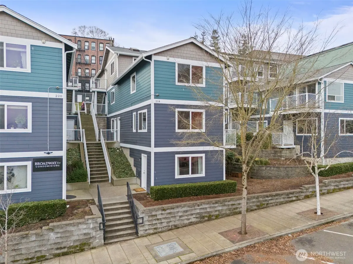 218 Broadway #5, Tacoma, WA 98402 - Image #1
