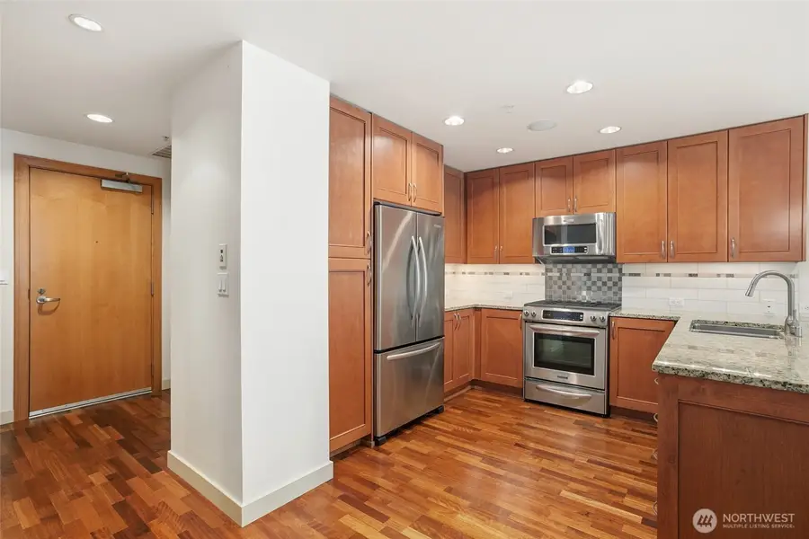 10650 NE 9th Place #721, Bellevue, WA 98004 - Image #2