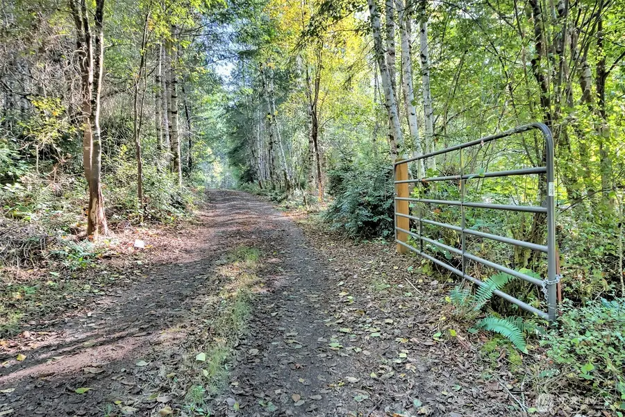 241 E Ritz Drive #6, Shelton, WA 98584 - Image #2