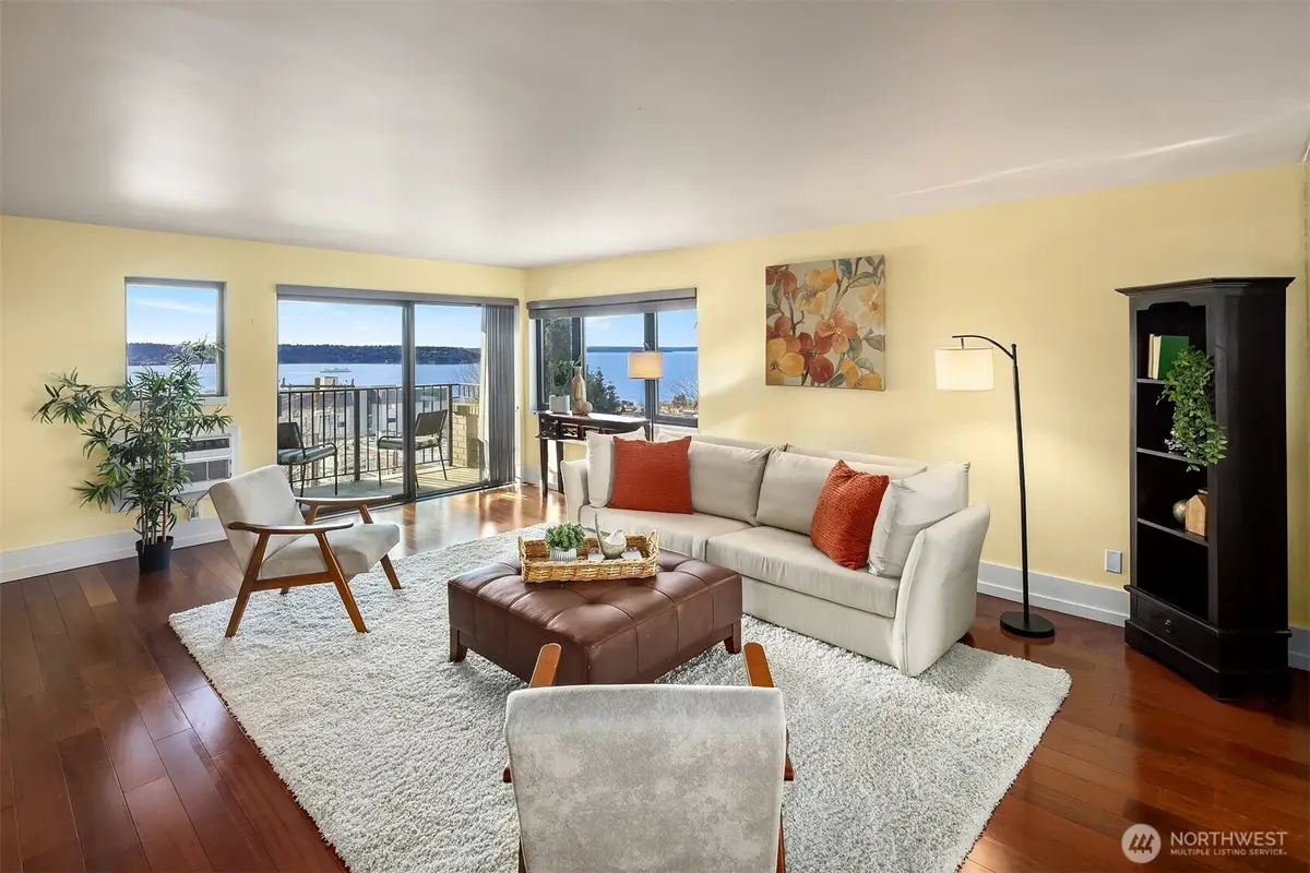 7 Highland Drive #301, Seattle, WA 98109 - Image #1