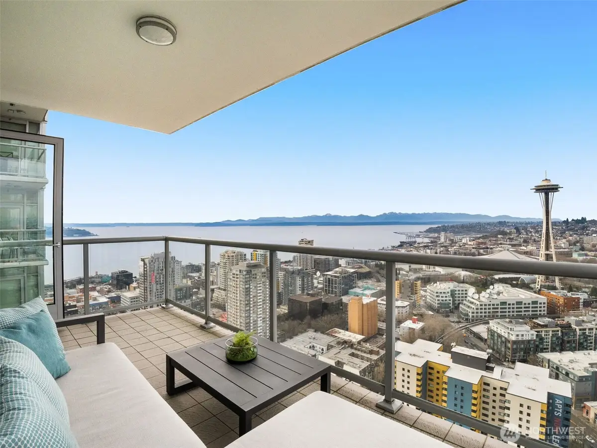 583 Battery Street #3802N, Seattle, WA 98121 - Image #1