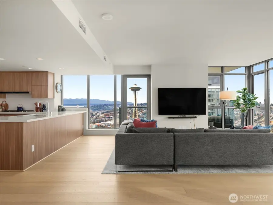 583 Battery Street #3802N, Seattle, WA 98121 - Image #2