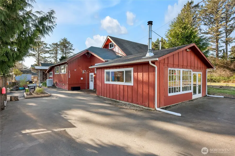 1106 46th Place, Seaview, WA 98644 - #2