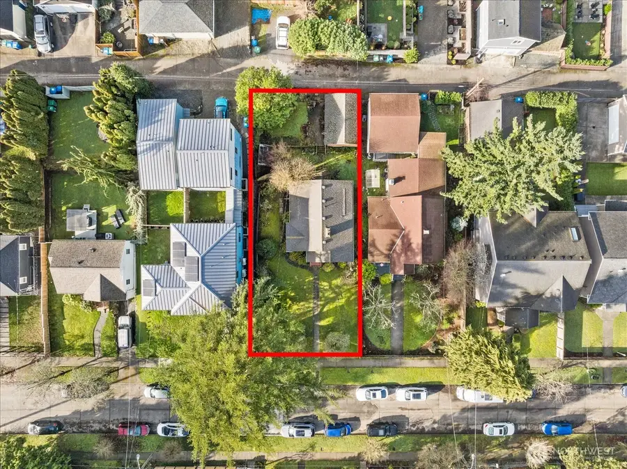 3835 35th Avenue W, Seattle, WA 98199 - #3