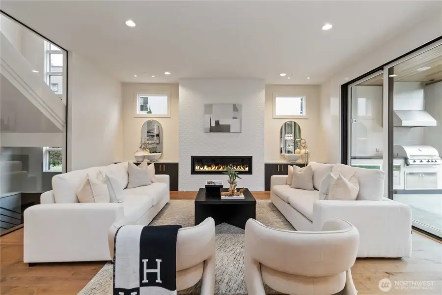 2627 78th Avenue Ne, Medina, WA 98039 - #2