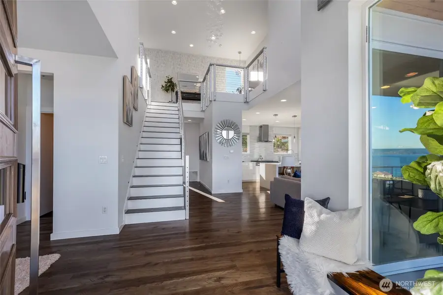 6720 Soundview Drive Ne, Tacoma, WA 98422 - Image #3