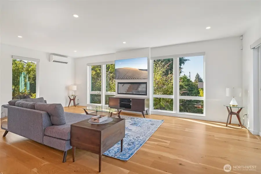 8020 17th Avenue Nw, Seattle, WA 98117 - #3