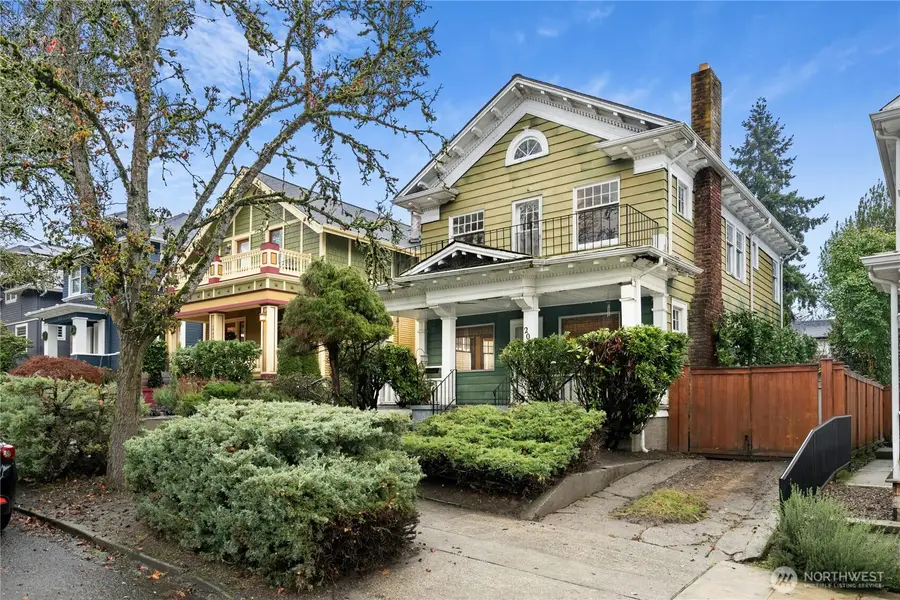 206 32nd Avenue, Seattle, WA 98122 - Image #3