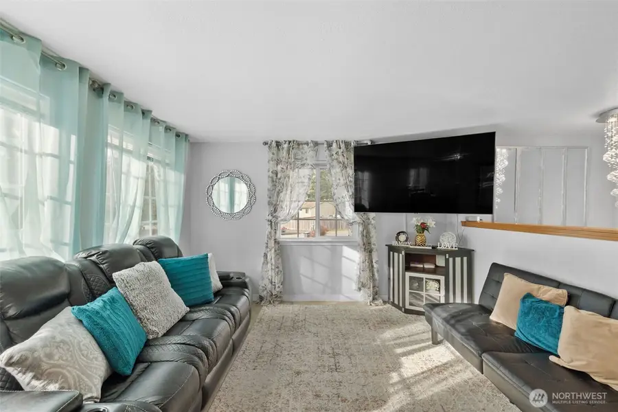 31 NE Skipper Court, Belfair, WA 98528 - Image #3