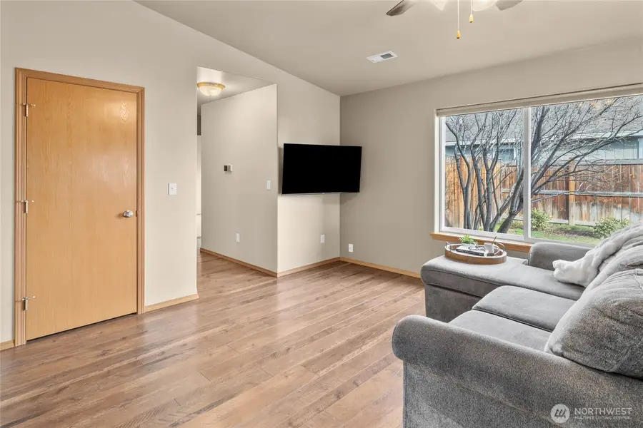 405 E Kristen Avenue, Ellensburg, WA 98926 - Image #3