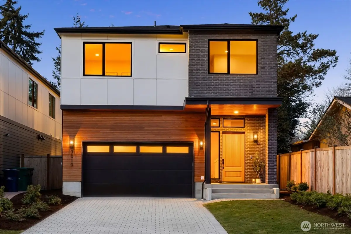 7010 NE 134th Street, Kirkland, WA 98034 - Image #1