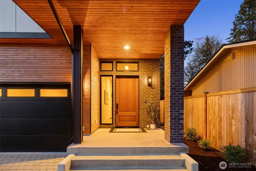 7010 NE 134th Street, Kirkland, WA 98034 - Image #2