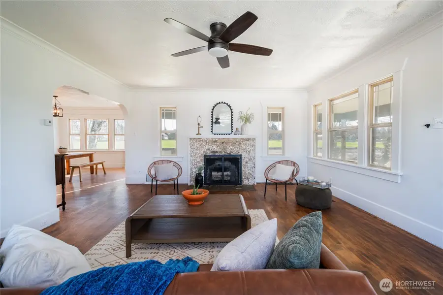 857 E 43rd Street, Tacoma, WA 98404 - #3