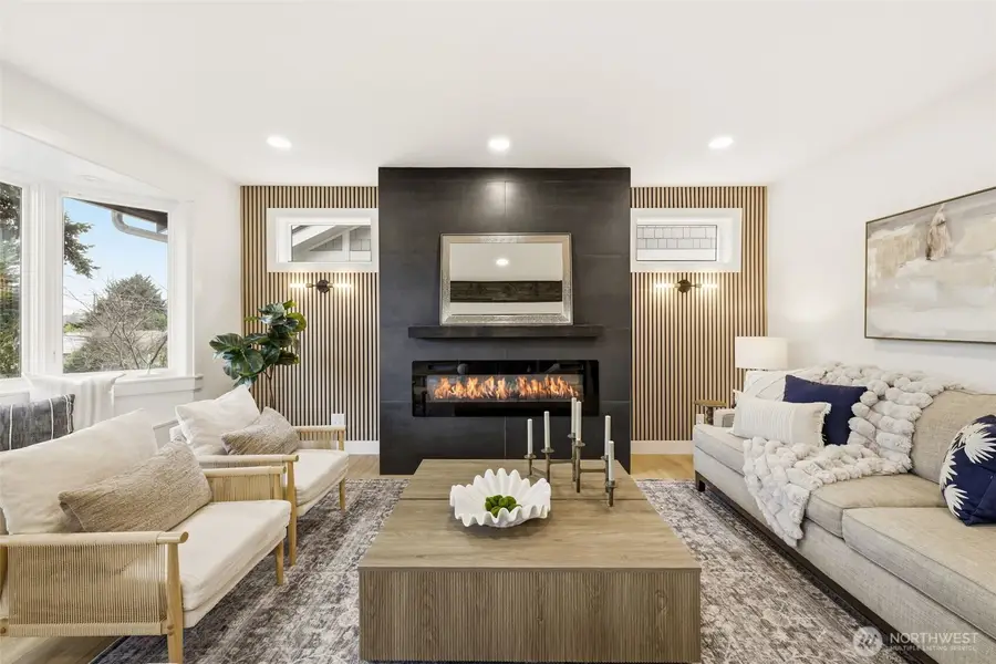 9011 36th Avenue Sw, Seattle, WA 98126 - Image #2