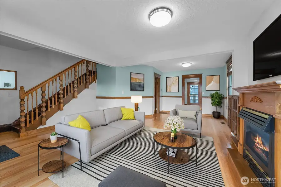 913 N Ainsworth Avenue, Tacoma, WA 98403 - Image #2