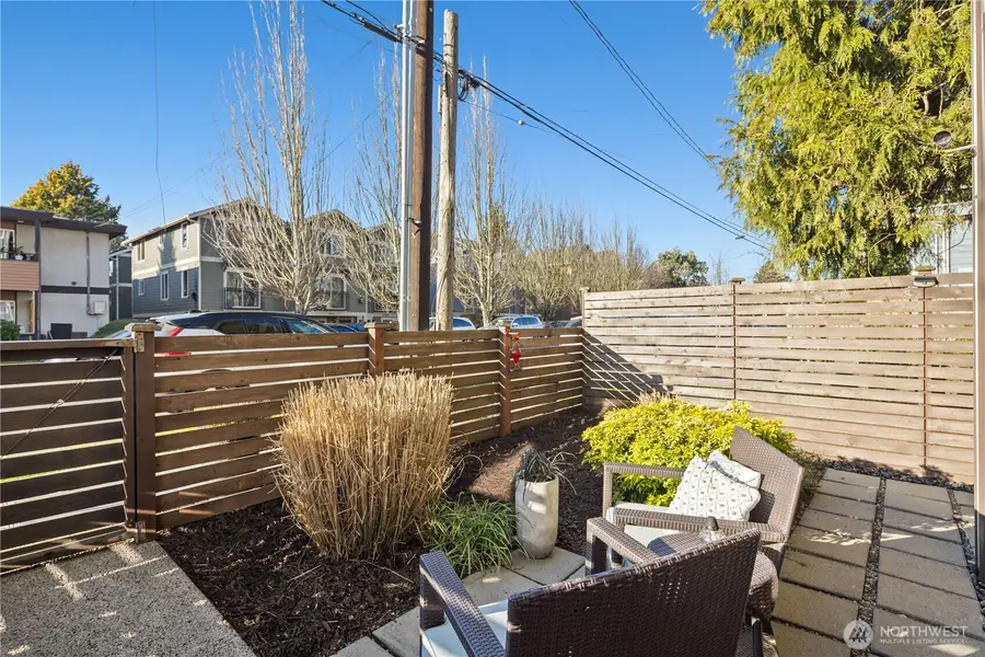 9242 17th Avenue Sw, Seattle, WA 98106 - Image #3