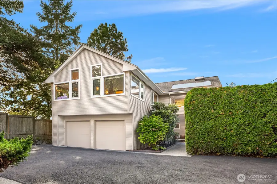 10245 Marine View Drive Sw, Seattle, WA 98146 - Image #3