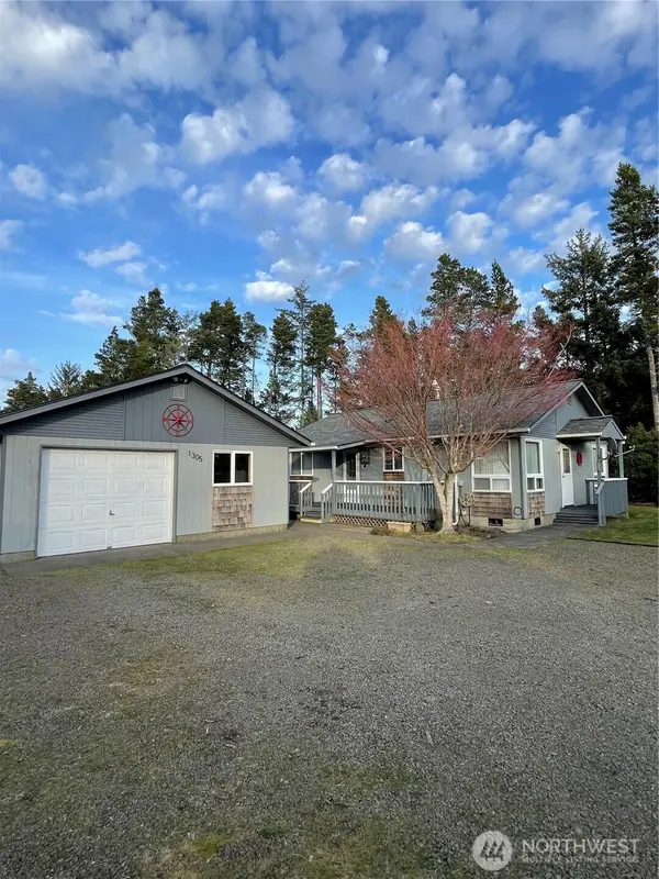 1305 274th Place, Ocean Park, WA 98640