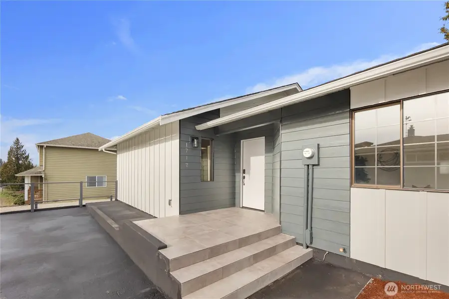 1717 NE Edmonds Ave, Renton, WA 98056 - #3