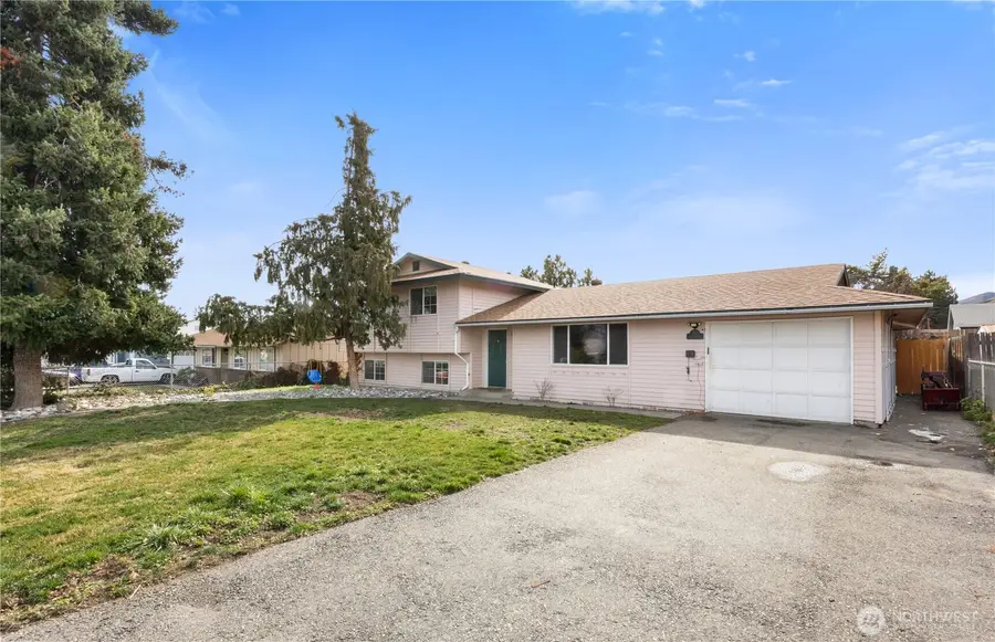 723 Lynn Street, Wenatchee, WA 98801 - #2