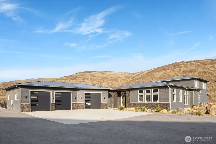 56 Spring Valley Road, Rock Island, WA 98850 - #2