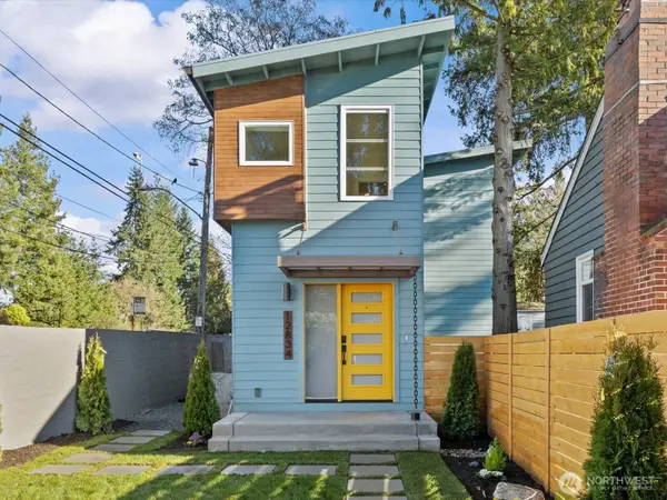 12834 Ashworth Avenue N, Seattle, WA 98133