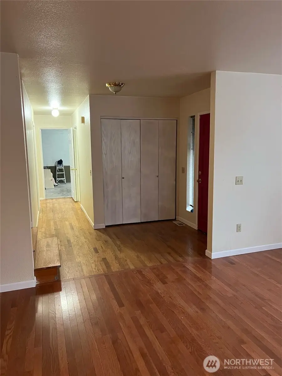 2008 Shattuck Avenue S, Renton, WA 98055 - #3