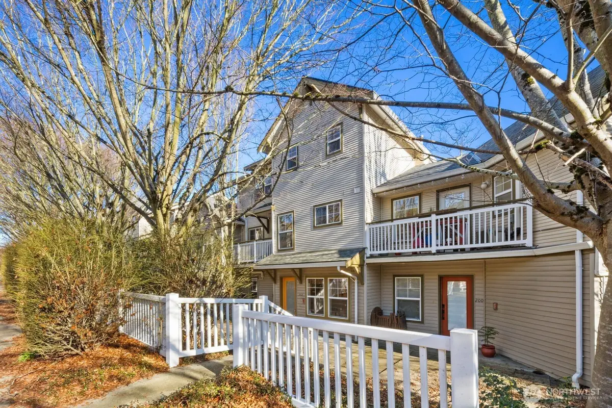 202 24th Avenue E #6, Seattle, WA 98112 - Image #1